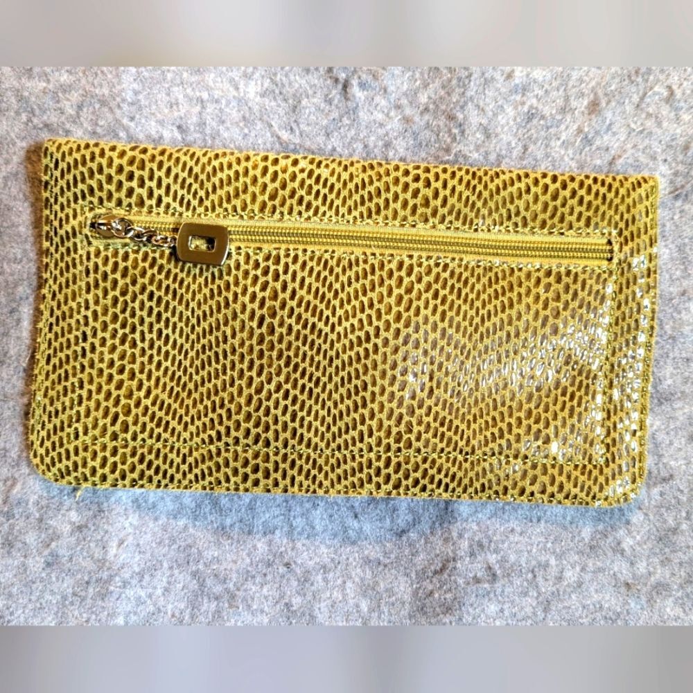 Sorial Vegan Clutch Olive - Picture 2 of 5